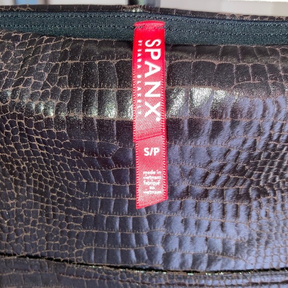 SPANX Glossy Brown/Black Crocodile pattern Leggings (S) - Picture 2 of 8